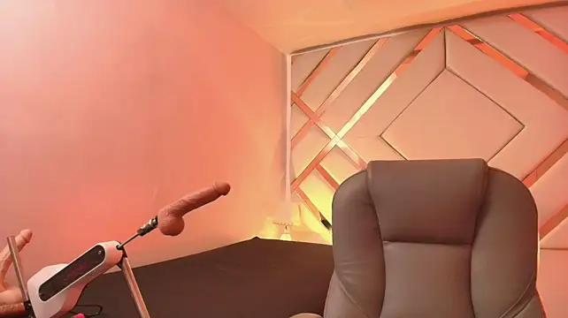 Mia_Pembroke_ webcam