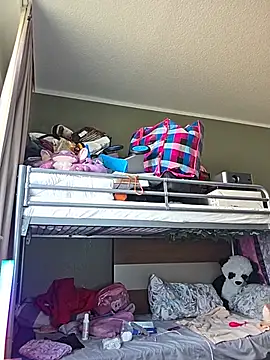 LiyaKasper webcam