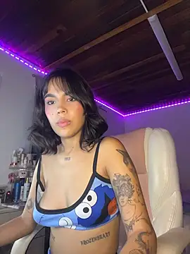 Vanya_Scott webcam