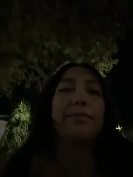 Ravelyn_outdoors_ webcam