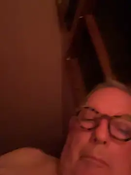 CharlieWeaver22 webcam