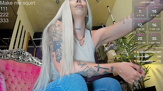 spicyxmilf webcam