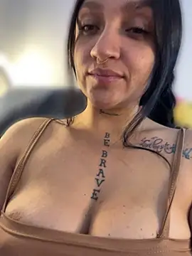 Mila_cherry1 webcam