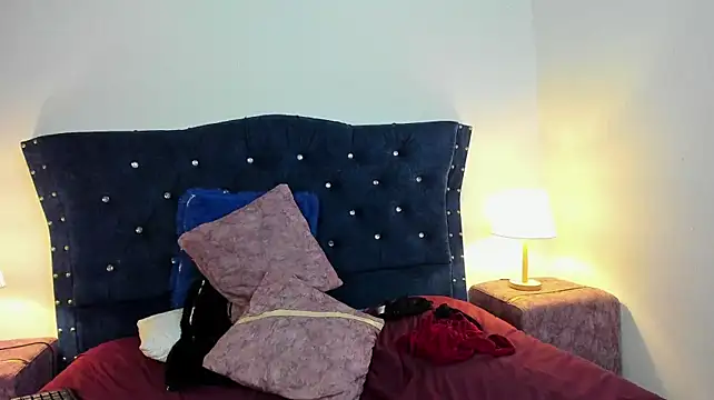 Larissa_Frost webcam