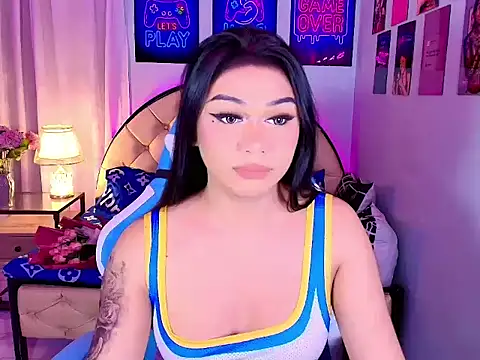 SexxyTsLoverr webcam