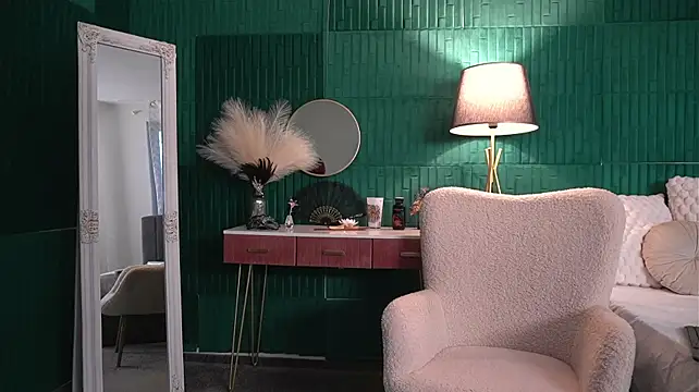 HaileyMoonn webcam