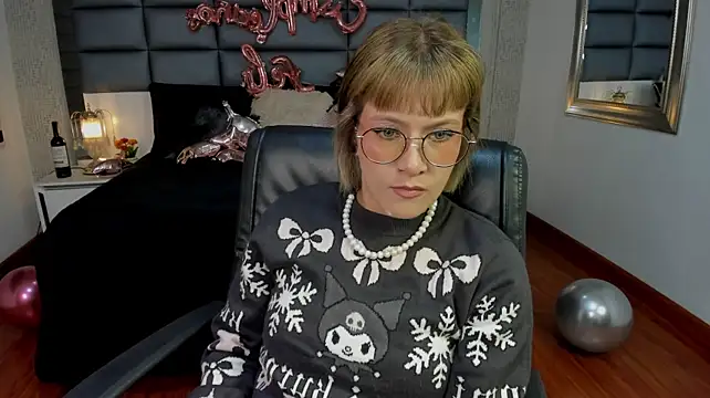 Mrs_Regina_clk webcam