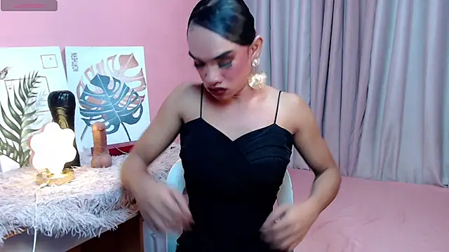 VivienneLuxe webcam