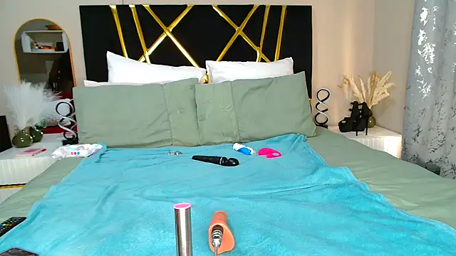 NaughtyMilf_Lilly webcam