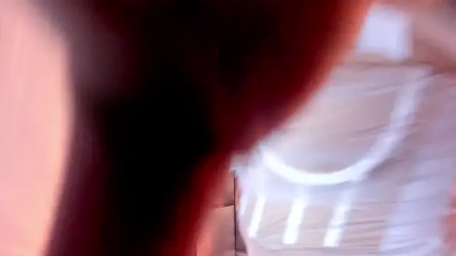 megan_whitee__ webcam