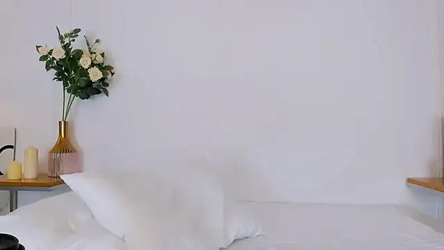 NoraAddams webcam