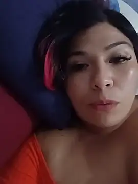 LatinaCalienteMilf webcam