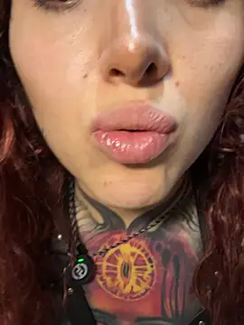 Selena_Rouge1