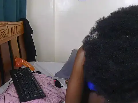 petite_cee webcam