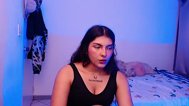 Mia_Lunee webcam
