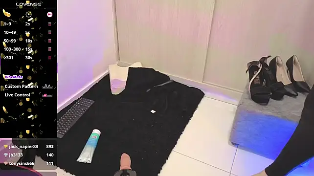 valery_adams1