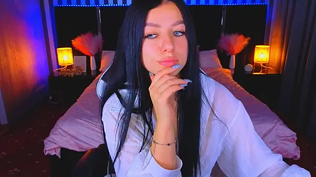 KitnissKiss live cam on StripChat