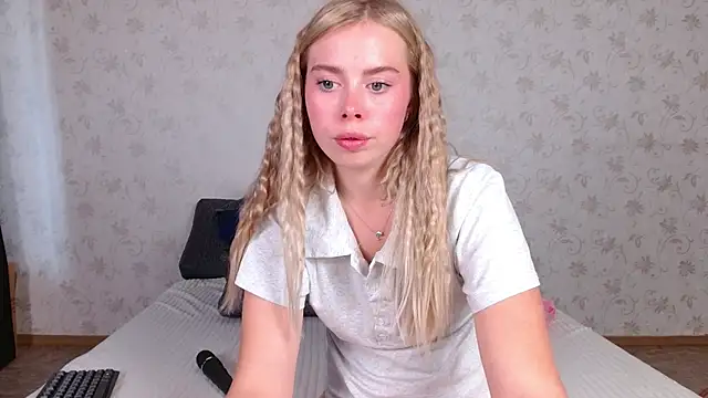 sofiaa_here live cam on StripChat