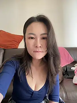 eva10069 (F milf) - 穿透视装勾引男性🪝