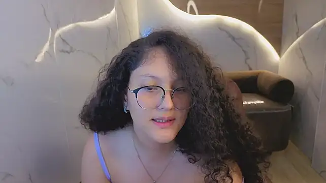 Scarlett_cn live cam on StripChat