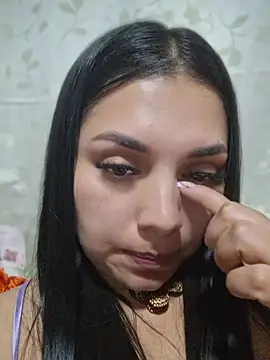 BlueeDiamond live cam on StripChat