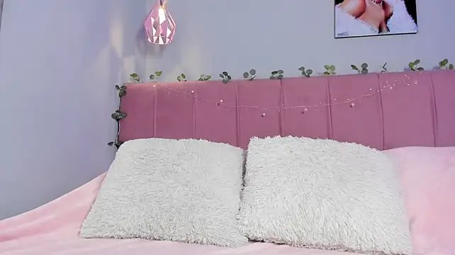 ScarletGV live cam on StripChat
