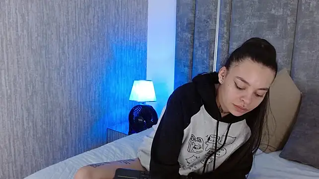 KatherineGomez live cam on StripChat