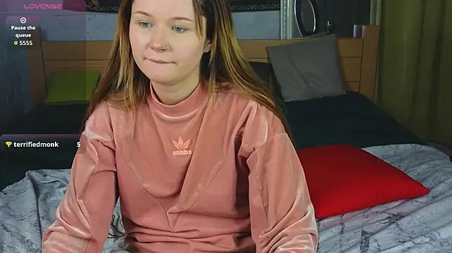 Celeste-Shine live cam on StripChat