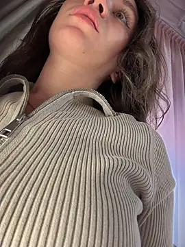 QuietNicole live cam