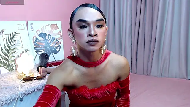 VivienneLuxe live cam on StripChat
