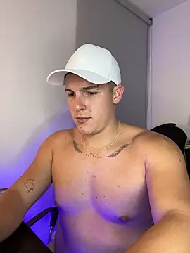 DaveColt live cam on StripChat