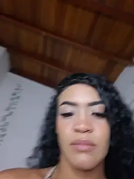 Amber_Curves webcam