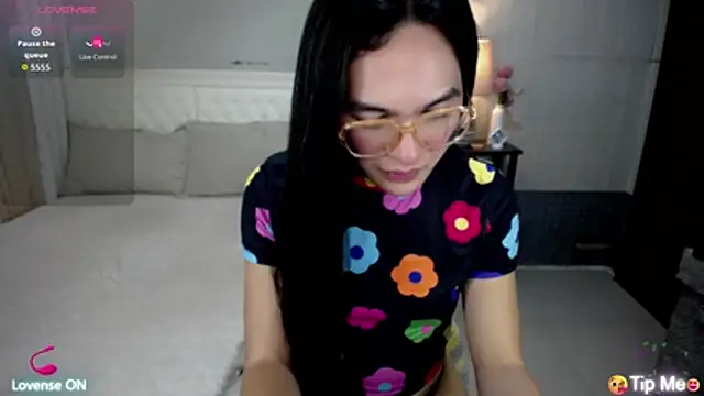 AsianSweetHeartxX webcam