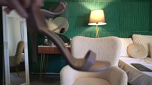 HaileyMoonn webcam