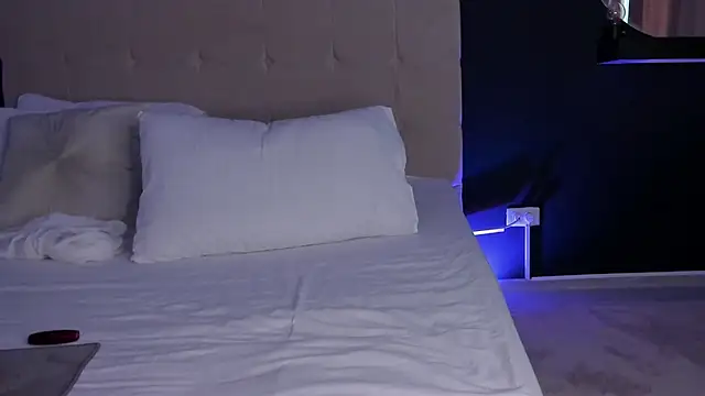 KaylaBenz webcam