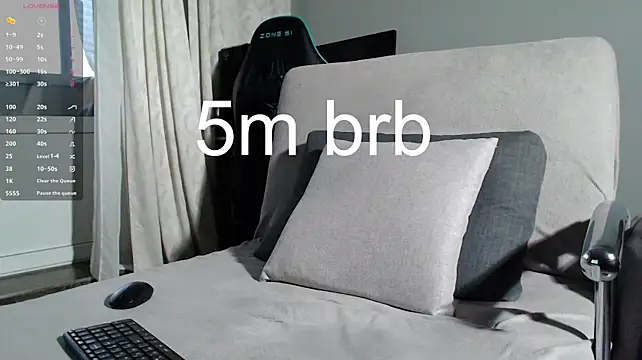 chris_boy3737 webcam