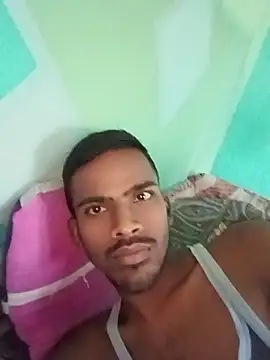 PlayfulBoy_01 webcam