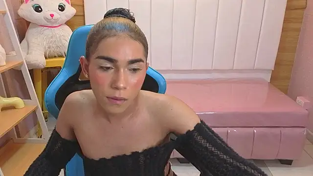 nahomy_a webcam