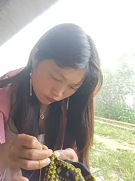 Buong-binh live cam on StripChat