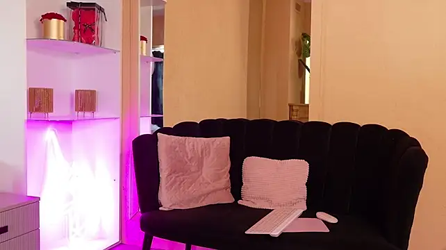 SoniaSinn live cam preview