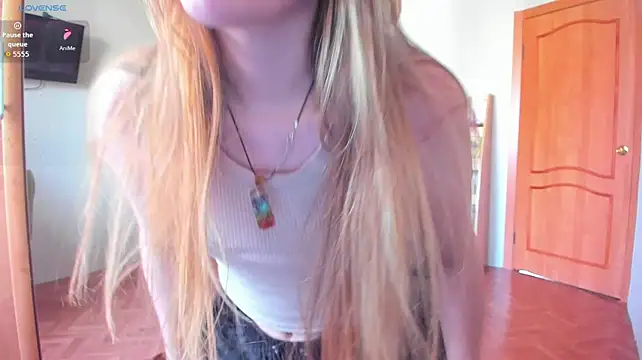 Tiny_Kiss
