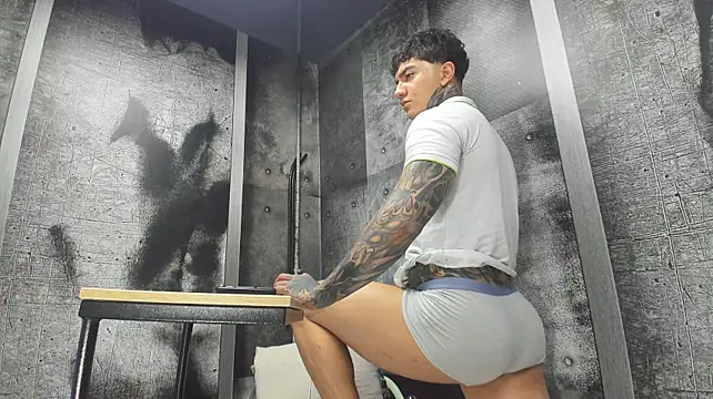 Gury_tattoo webcam