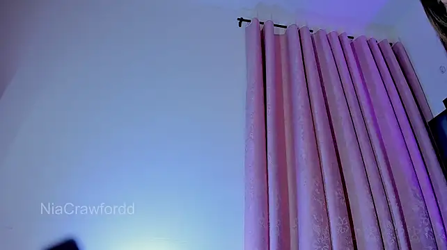 NiaCrawfordd webcam