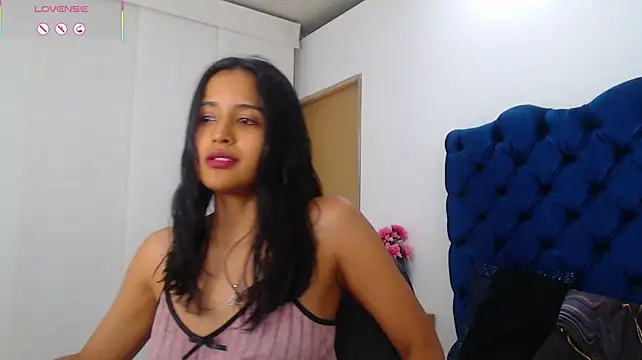 Lili666_ webcam