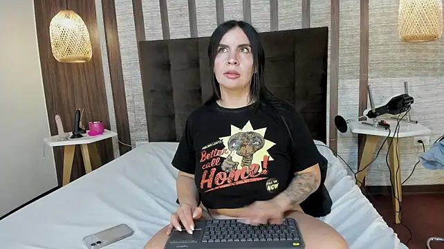 Hannah_Cross webcam