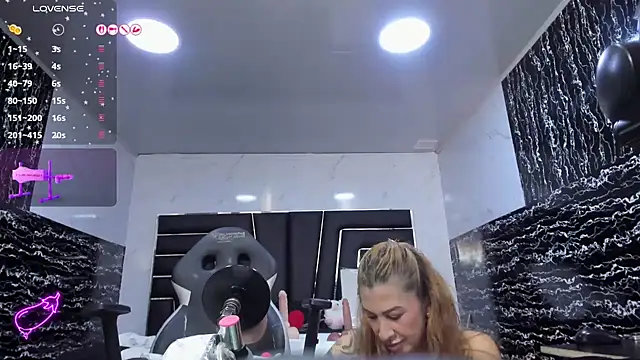 Ladyy_Scarlett webcam