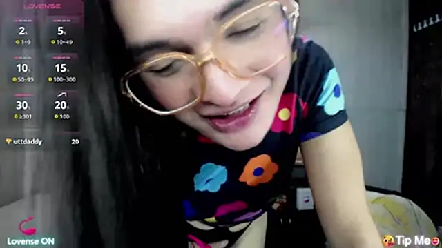 AsianSweetHeartxX webcam