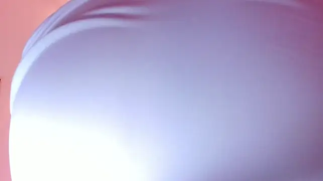 megan_whitee__ webcam