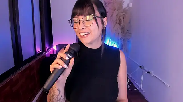 TifanyWhite_ webcam
