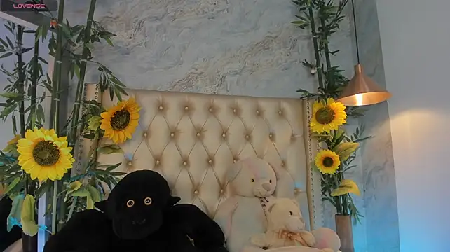 LittleeJaz webcam